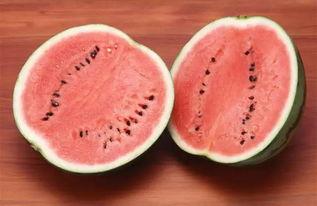 镇平万德隆吃瓜网红,吃瓜网红带你领略当地美食风情