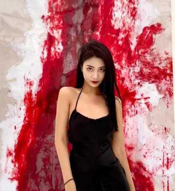 女网红吃瓜爆料